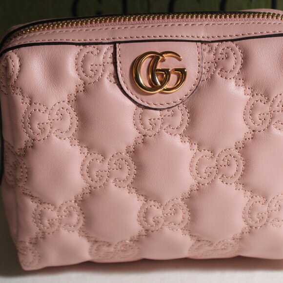 NWT Gucci Matelasse Beauty Cosmetic Case Toiletry Bag GG Embossed Zip Top 726047 - Picture 3 of 10